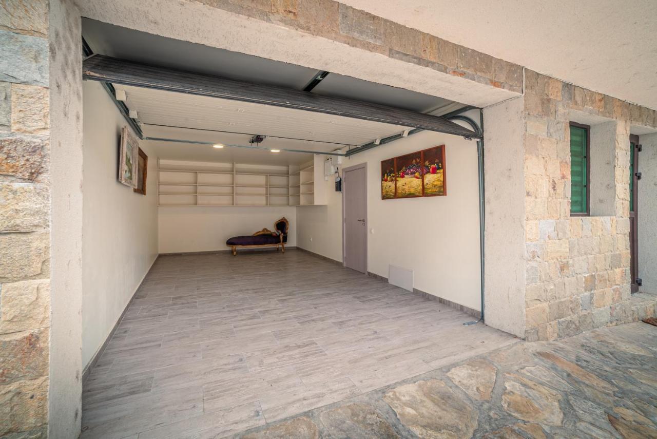 The Gallery Guest House - Garden And Garage Weliko Tarnowo Exterior foto